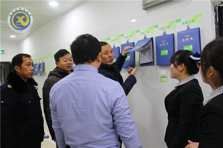 与时俱进抓创建 文明之花香满园(图3)