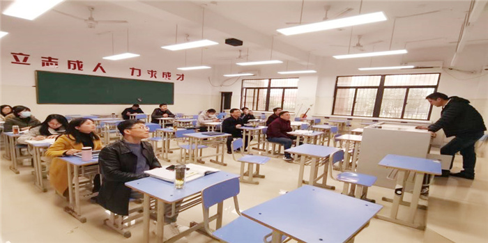 集体备课促教研,专家分享促成长(图1) 集体备课促教研,专家分享促成长(图1)