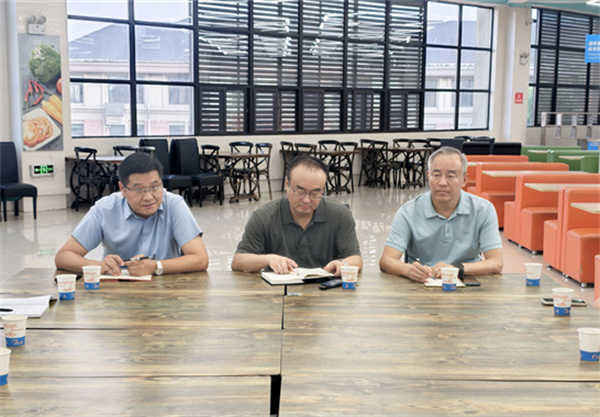 luck18平台召开新学期膳食委员会工作会议(图2) luck18平台召开新学期膳食委员会工作会议(图2)