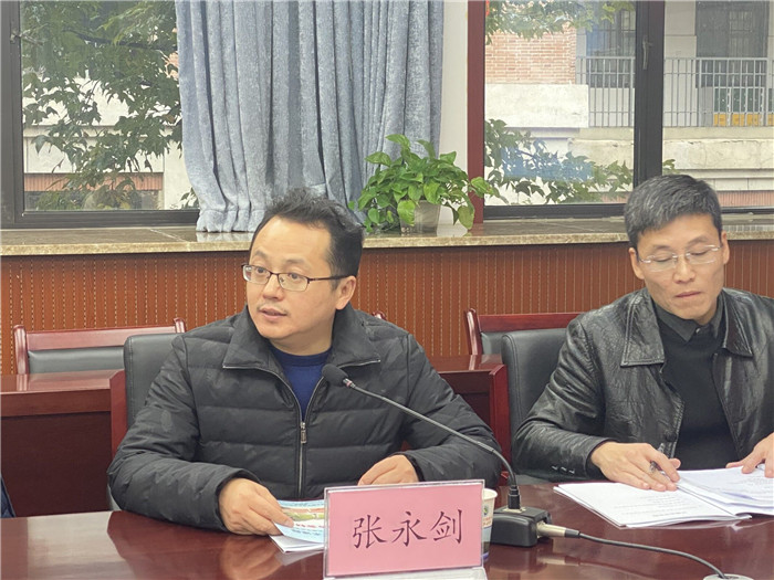 luck18平台数学组《高中数学线上线下混合式教学的实践研究》开题论证会(图3)