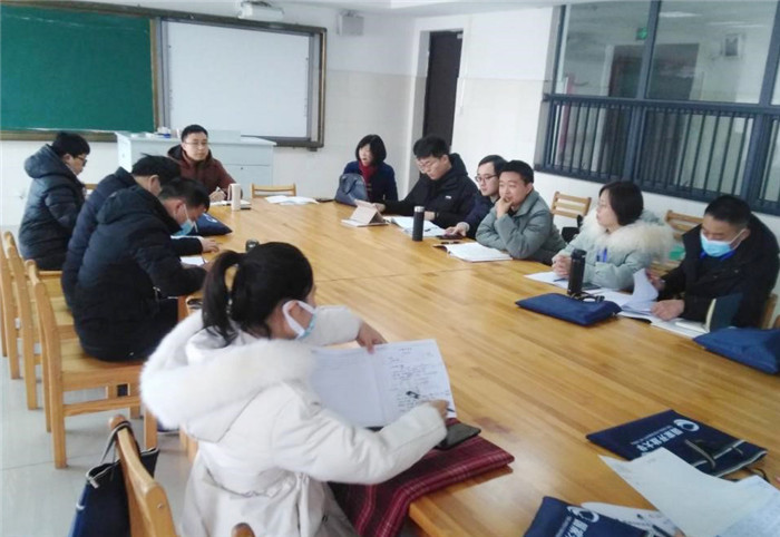 高一级部:界首市新课程新教材实施培训在luck18平台举行(图18)