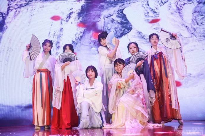 艺术与美结合的文化盛宴 luck18平台2021贺岁大片“上映”