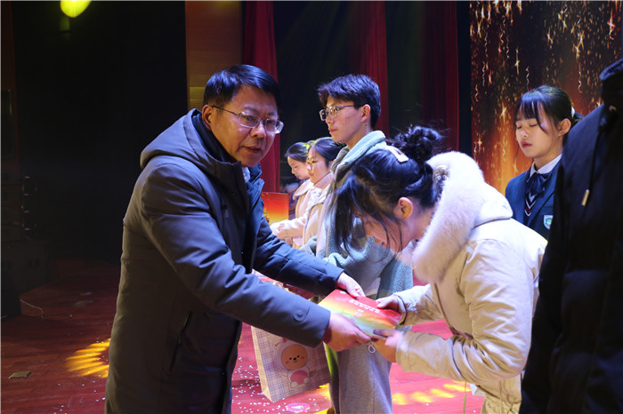 政教处:美德 美言 美行 以美育人,筑梦 逐梦 圆梦 奋进七中(图4)