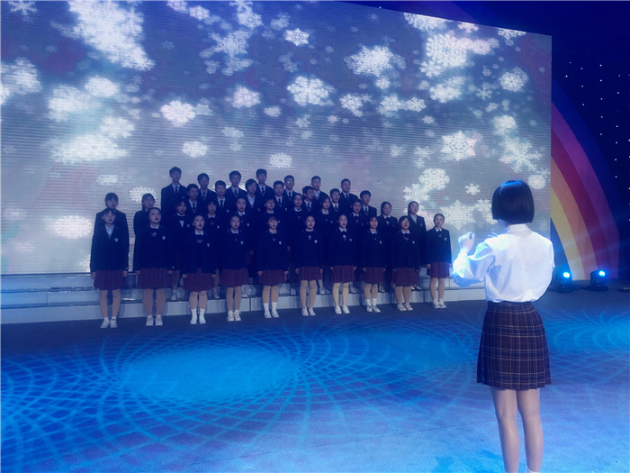 luck18平台合唱团登上安徽广电大舞台(图3)