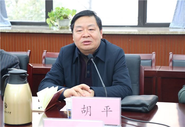 民盟luck18平台支部圆满换届(图5)