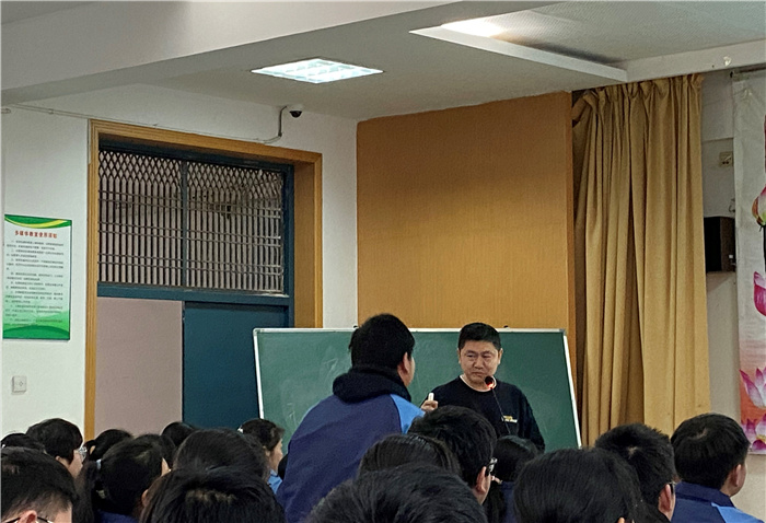 高一级部：续乘历史教育经验之巨轮 展现单元教学风采之侠气(图3)