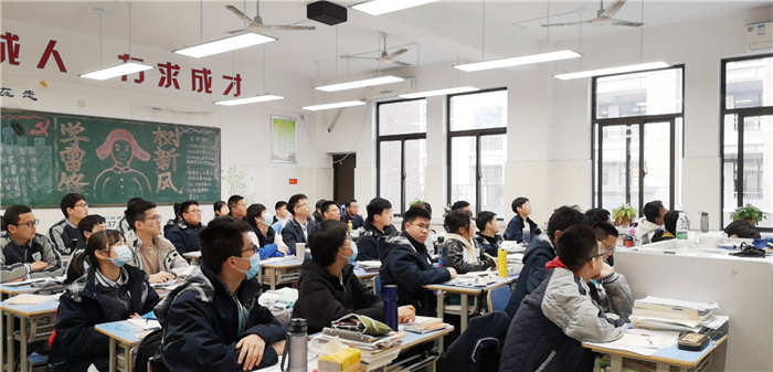 教务处:重新开始的高中生活(图1)