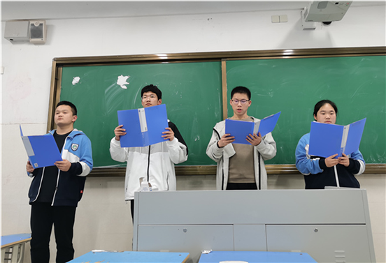 教务处：学生的进步是老师最大的安慰(图1)