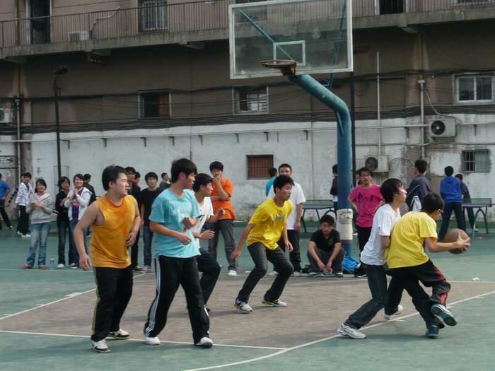 luck18平台2011高一高二篮球赛（2）(图1)