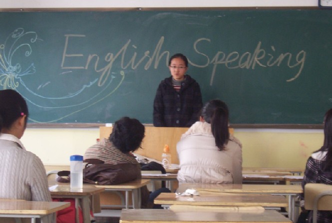 2010年度luck18平台英语演讲比赛(图1)
