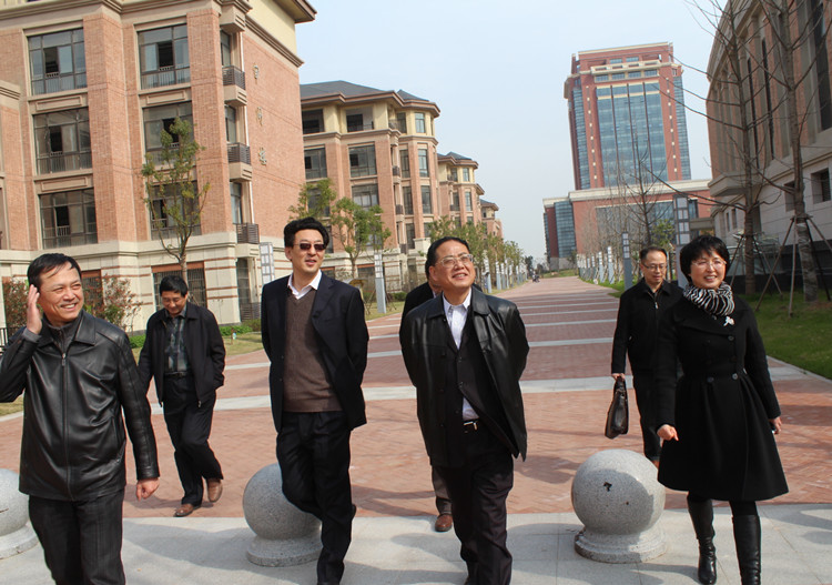 市委常委、纪委书记汪学致来校调研(图1)
