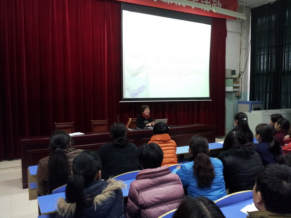指导家长释放压力  助力学生静心备考(图1)