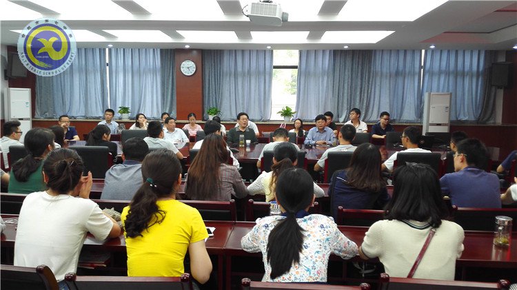 luck18平台召开2016年高考选调教师培训会(图3)