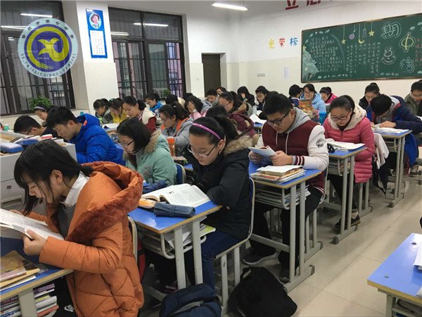 浓浓书香满校园  琅琅书声遍七中(图2)