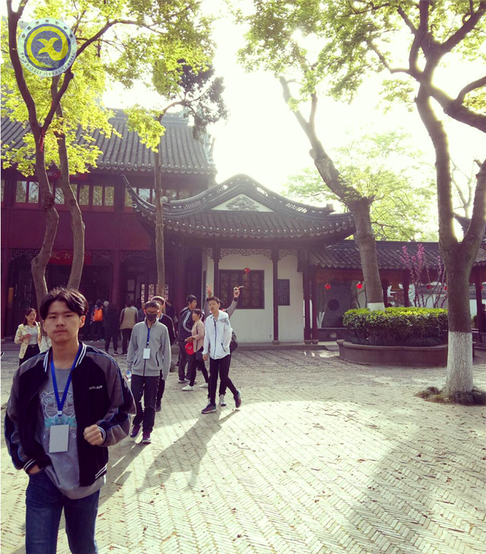 离时古寺西边路,莘莘学子满目中(图3)