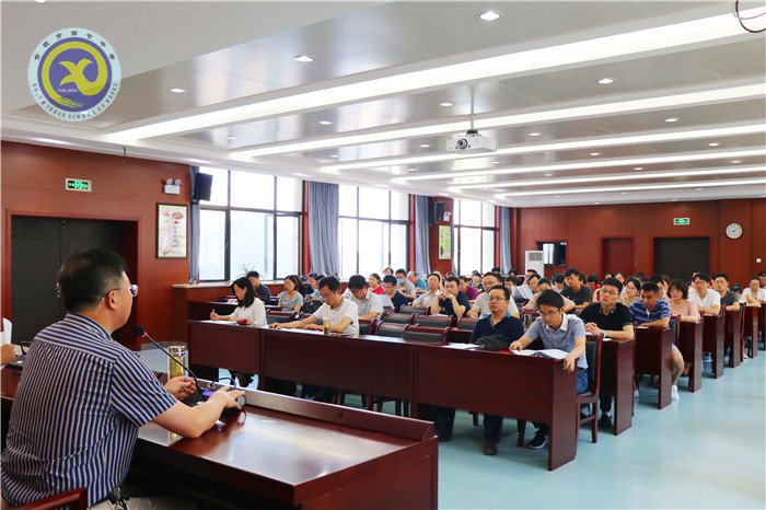 发扬民主凝聚心声  充分发挥教代会职能(图2)