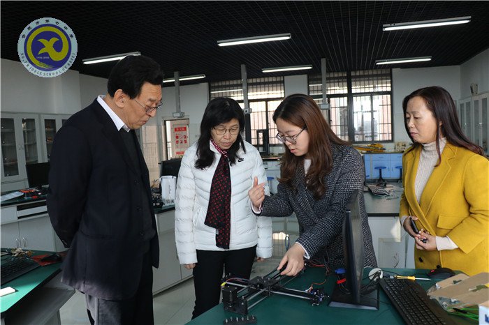 教育部中学校长培训中心副主任刘莉莉教授莅临luck18平台指导工作(图5)