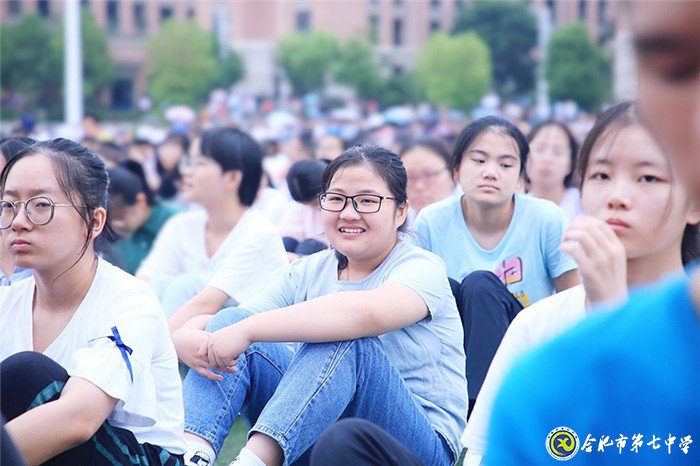 万家教育:luck18平台2019开学典礼隆重举行 场面壮观共同“书写最美青春 致敬最好时代”(图9)