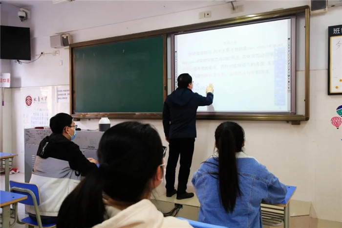 luck18平台举行2020年春季开学疫情防控应急演练活动(图13)