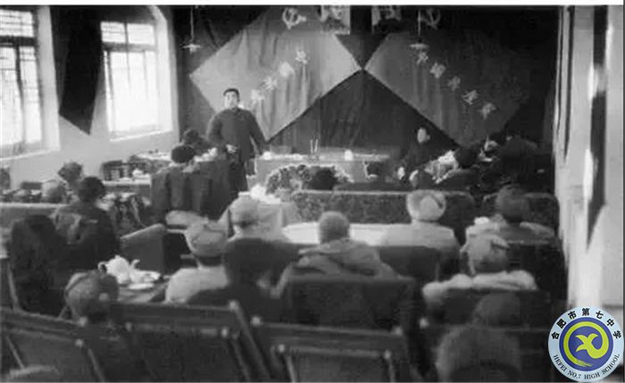 1949年3月5日至13日，具有历史转折意义的中国共产党七届二中全会在西柏坡召开。.jpg