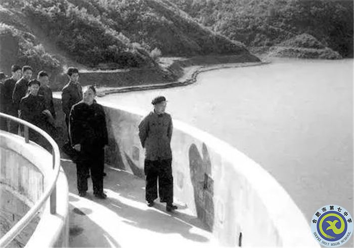 1958年4月,朱德视察佛子岭水库连拱坝.jpg 1958年4月,朱德视察佛子岭水库连拱坝.jpg