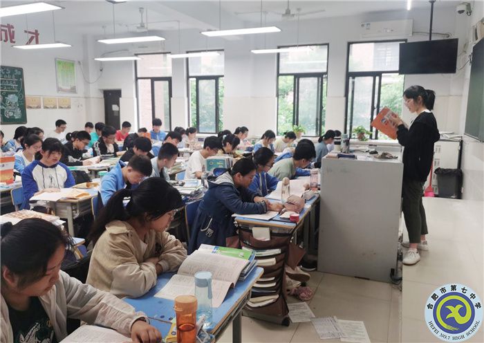 晨读 汪鑫磊.jpg 晨读 汪鑫磊.jpg