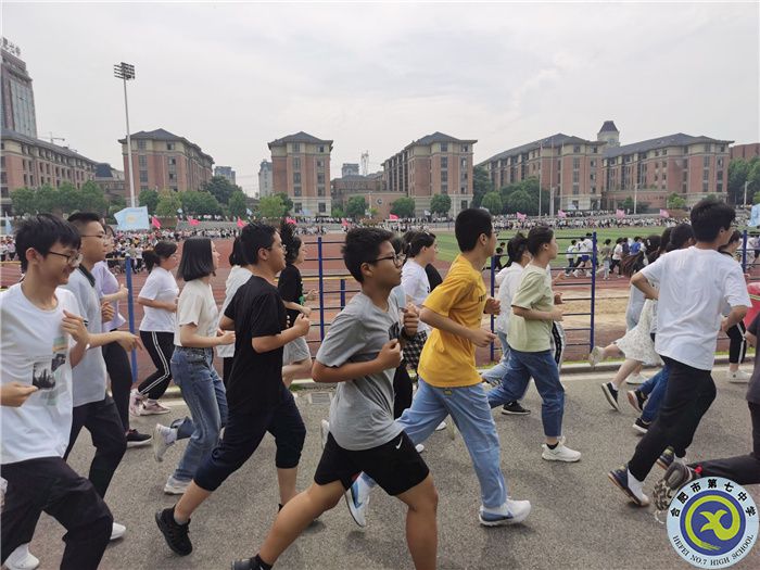 汪鑫磊 学生跑操.jpg 汪鑫磊 学生跑操.jpg