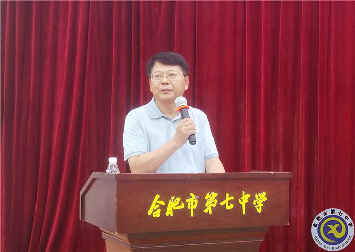 邓校.jpg 邓校.jpg
