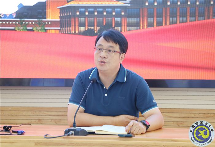 刘校.jpg