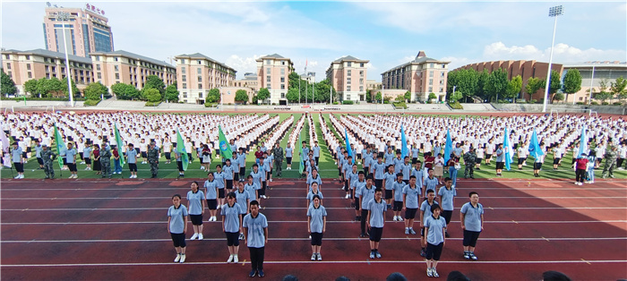 征程万里风正劲  重任千钧再出发(图1)