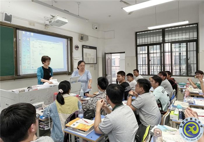 luck18平台高二年级开展学生仪容仪表专项检查(图1)