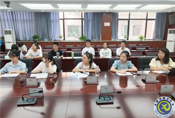 评委.jpg 评委.jpg