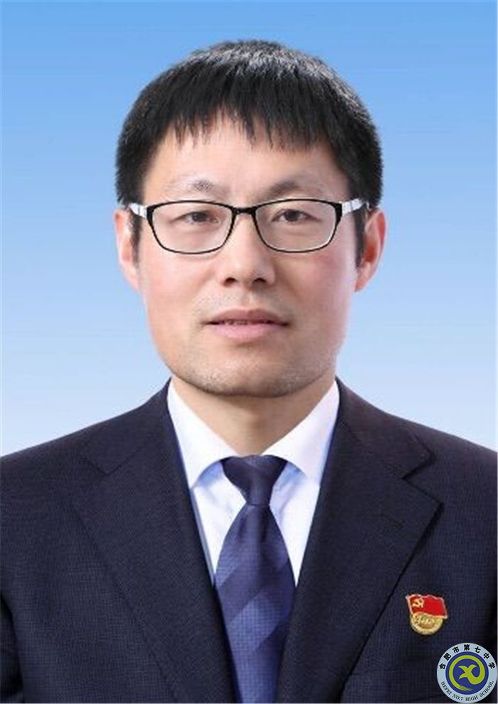 杨会杰.jpg 杨会杰.jpg