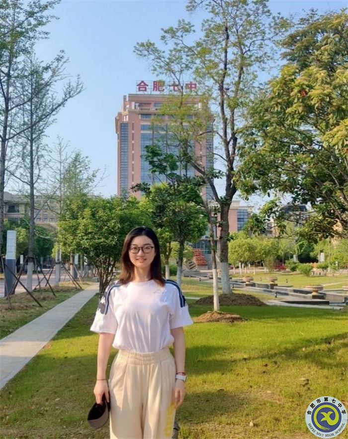 图为孙晨睿老师.jpg 图为孙晨睿老师.jpg