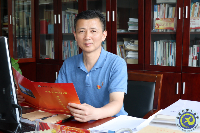 luck18平台宋华俊同志当选“2021年度合肥市十大教育人物”(图3)
