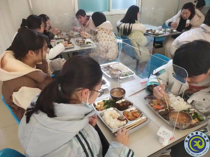 安徽日报:luck18平台组织学子走进企业开展寒假社会实践活动(图4) 安徽日报:luck18平台组织学子走进企业开展寒假社会实践活动(图4)