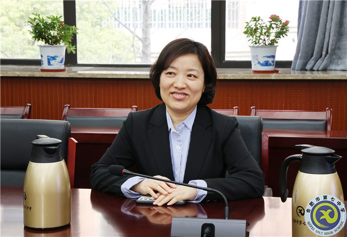 谢校.jpg
