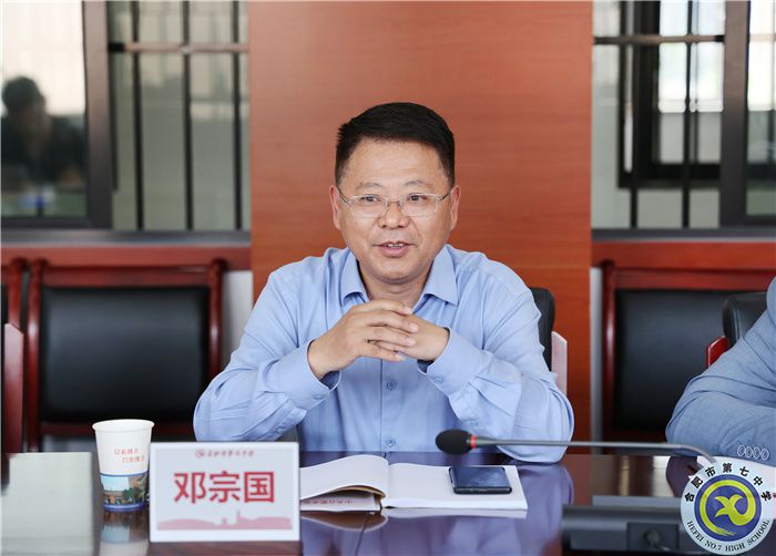 市委组织部调研luck18平台学生党员发展培养工作(图2) 市委组织部调研luck18平台学生党员发展培养工作(图2)