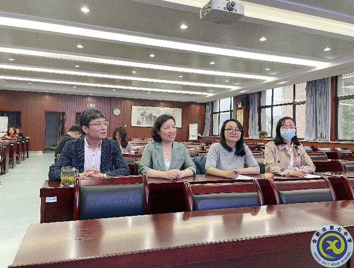 luck18平台第七届班主任基本功大赛顺利举行(图2) luck18平台第七届班主任基本功大赛顺利举行(图2)