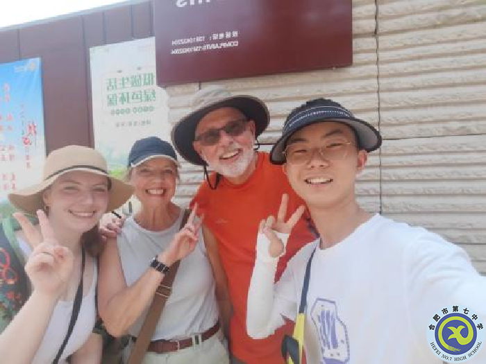 张艺凡,科大附中高新中学.png 张艺凡,科大附中高新中学.png