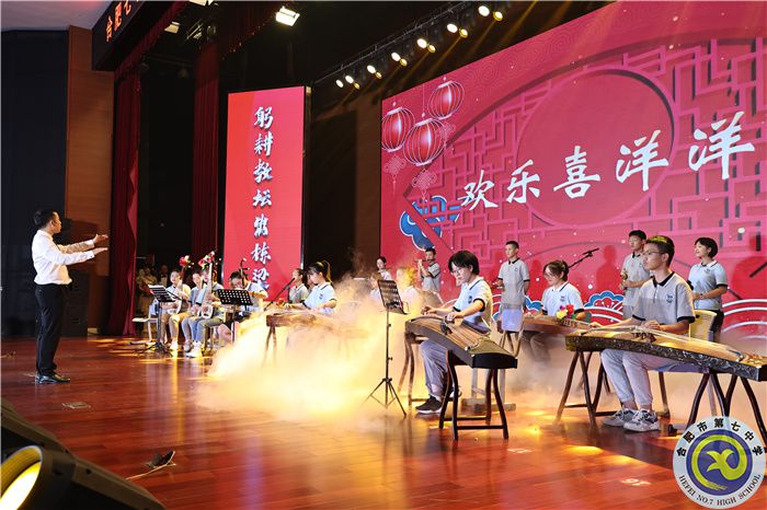 欢乐喜洋洋3.jpg