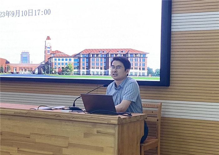 高二家委会会议1.jpg