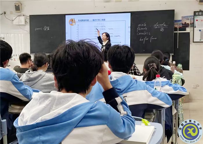 刘玥晗.jpg 刘玥晗.jpg