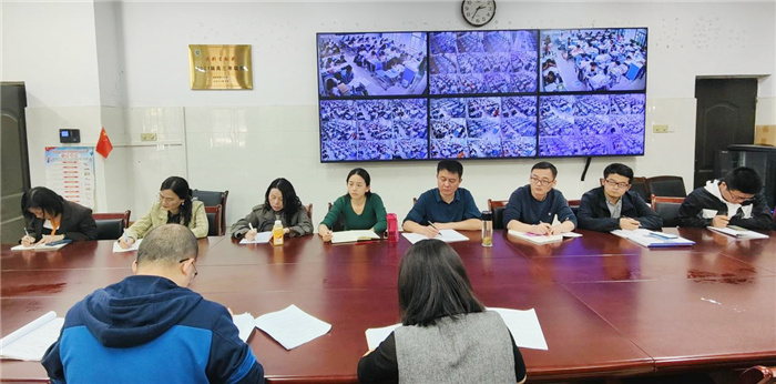 备课组长会议1.jpg 备课组长会议1.jpg