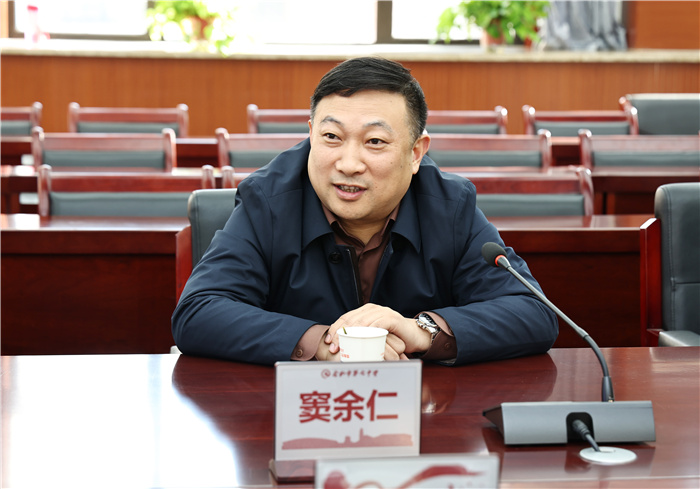 国家“双一流”建设高校安徽大学向luck18平台授牌“优质生源基地”!(图5) 国家“双一流”建设高校安徽大学向luck18平台授牌“优质生源基地”!(图5)