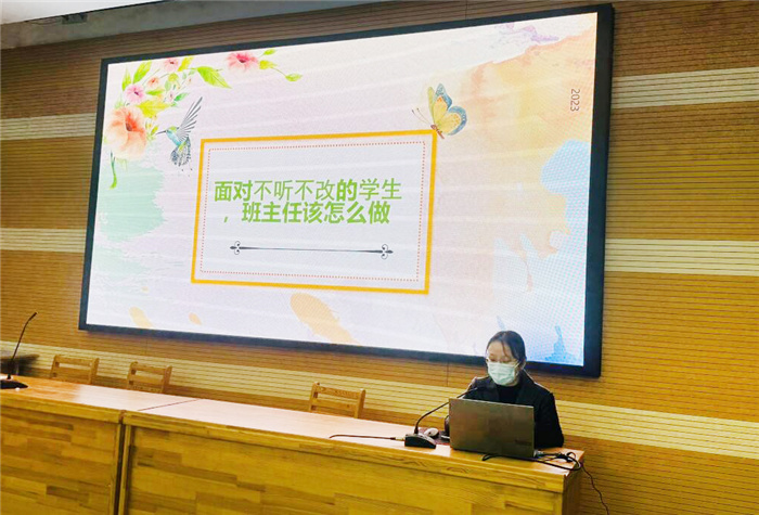 陈芃芃.jpg 陈芃芃.jpg