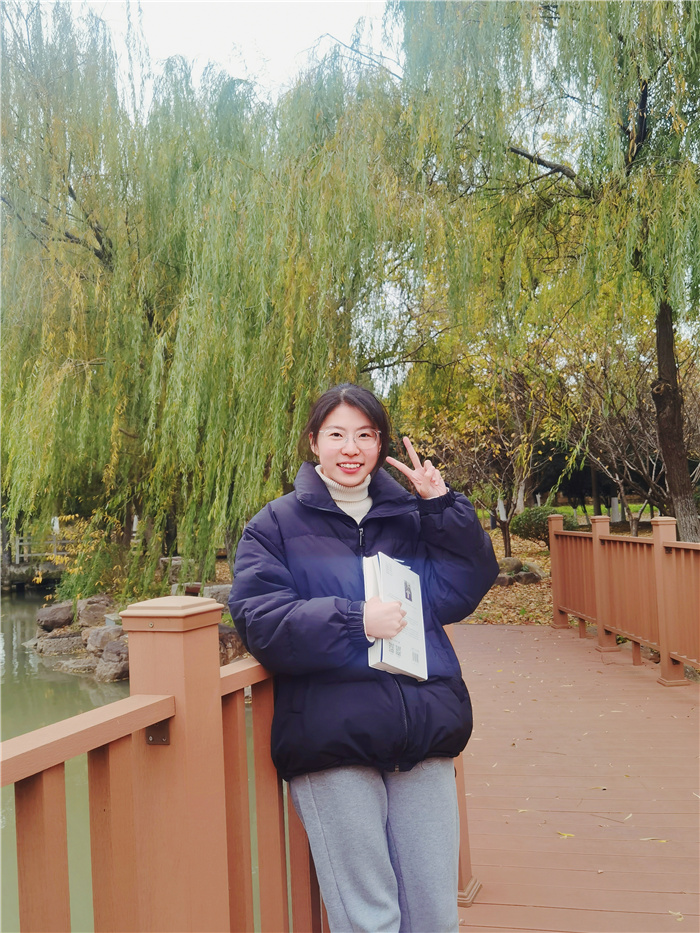 姜佳悦.jpg