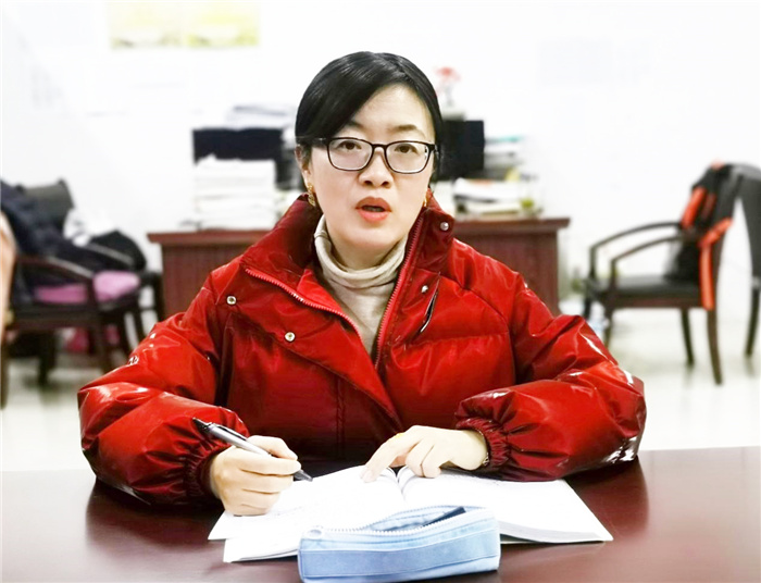 唐丽霞.jpg