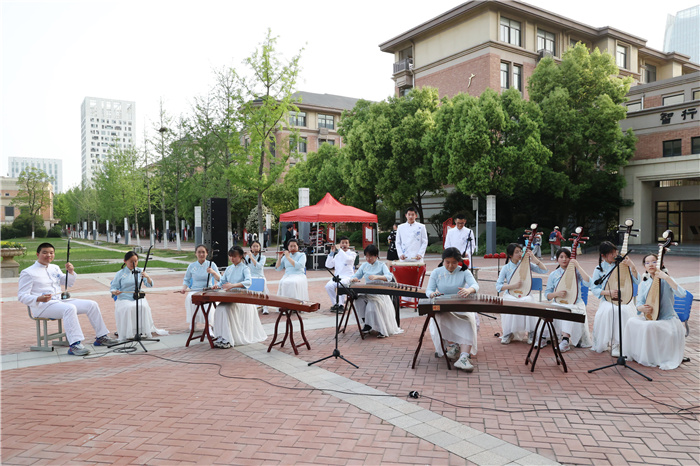 luck18平台蔷薇节——音乐会.jpg