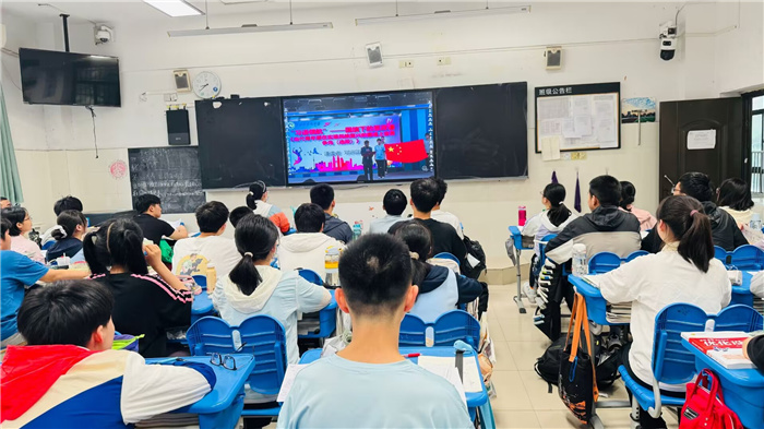 “习语领航”——luck18平台国旗下的思政课启动仪式(图4)